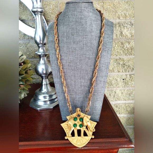 Vintage Art Deco Style Elephant Cabochon Jeweled Necklace - Picture 1 of 13